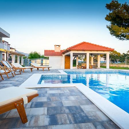 Villa Apartments Marko & Simun Kaštela Extérieur photo
