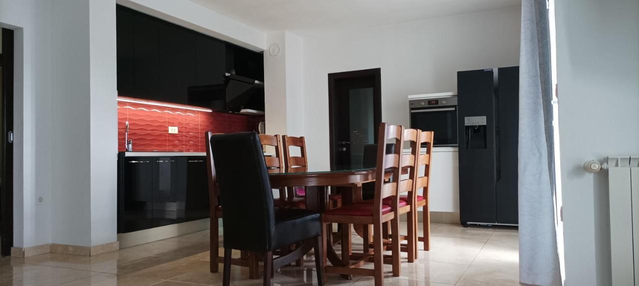 Villa Apartments Marko & Simun Kaštela Extérieur photo