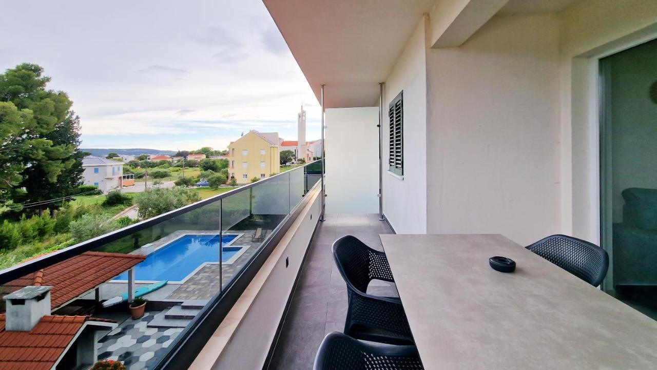 Villa Apartments Marko & Simun Kaštela Extérieur photo