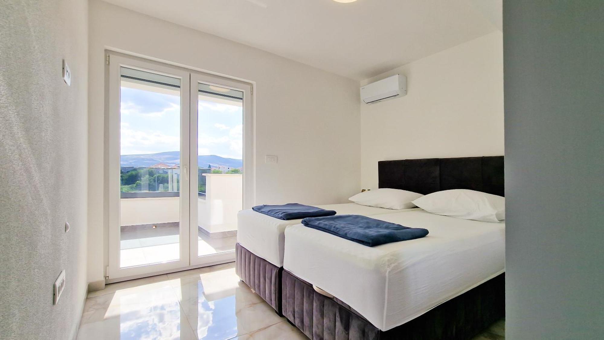 Villa Apartments Marko & Simun Kaštela Extérieur photo