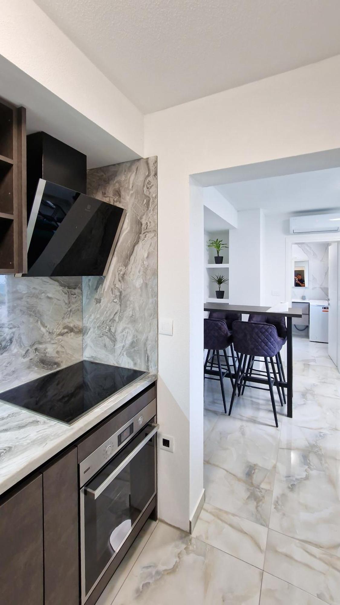 Villa Apartments Marko & Simun Kaštela Extérieur photo
