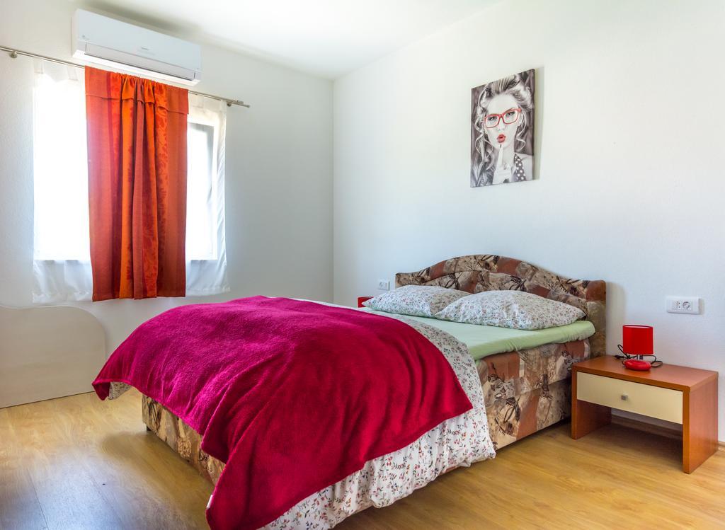 Villa Apartments Marko & Simun Kaštela Extérieur photo
