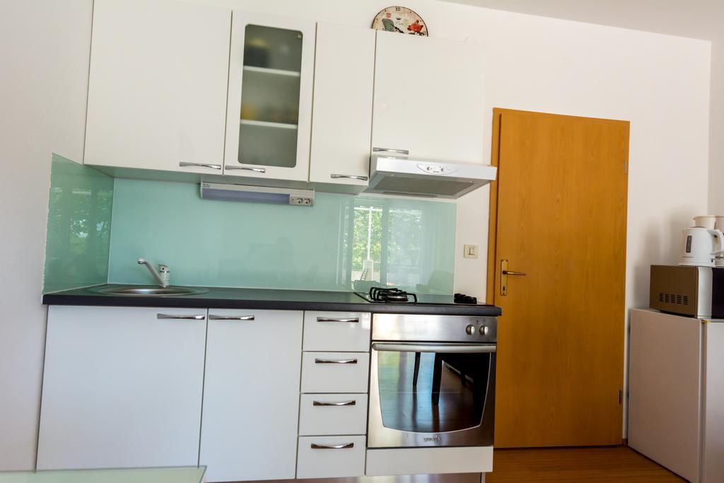 Villa Apartments Marko & Simun Kaštela Extérieur photo