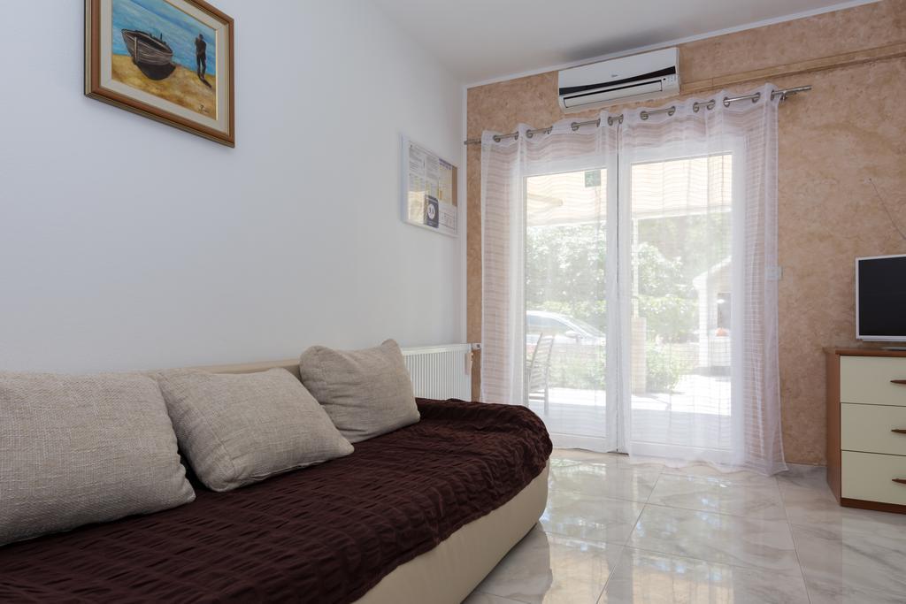 Villa Apartments Marko & Simun Kaštela Extérieur photo