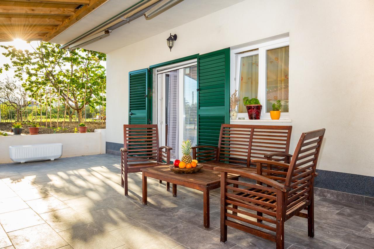 Villa Apartments Marko & Simun Kaštela Extérieur photo