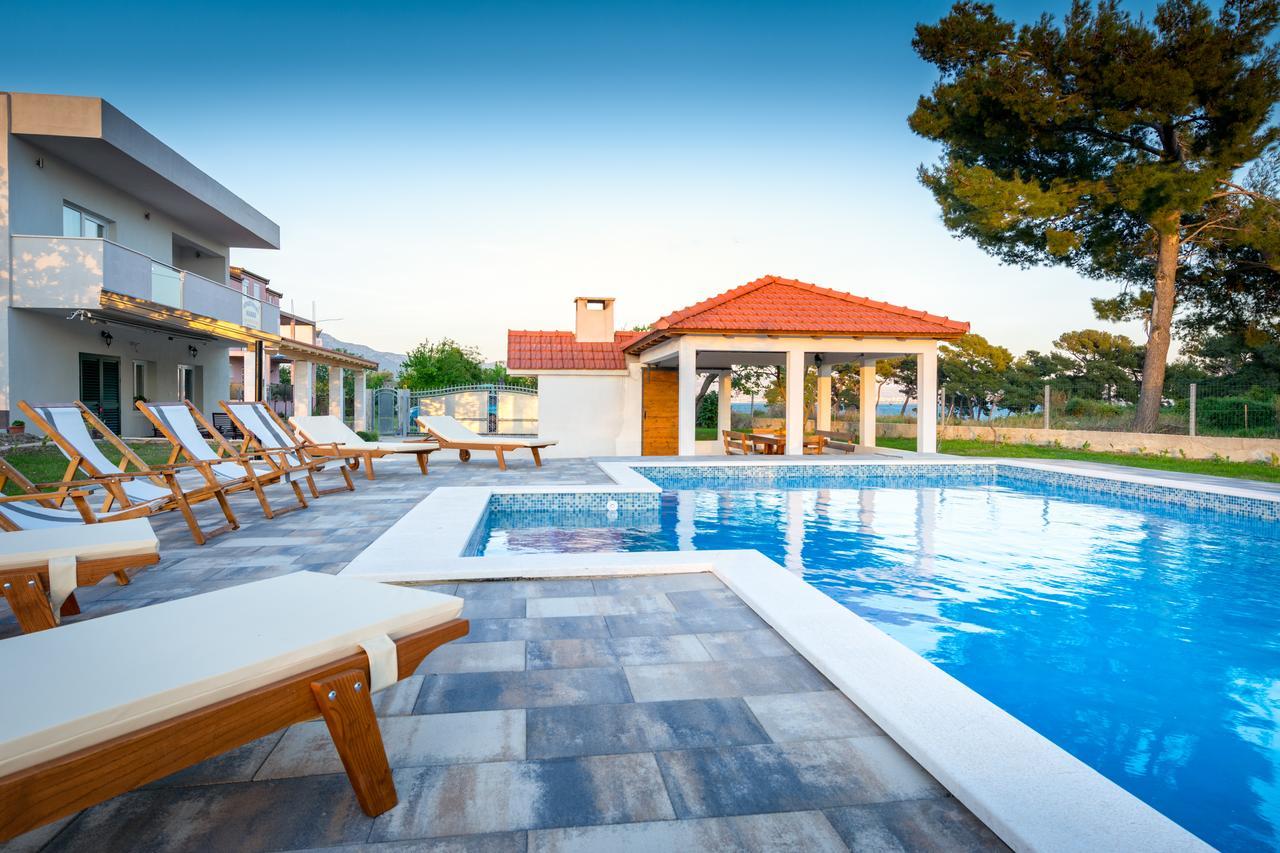 Villa Apartments Marko & Simun Kaštela Extérieur photo